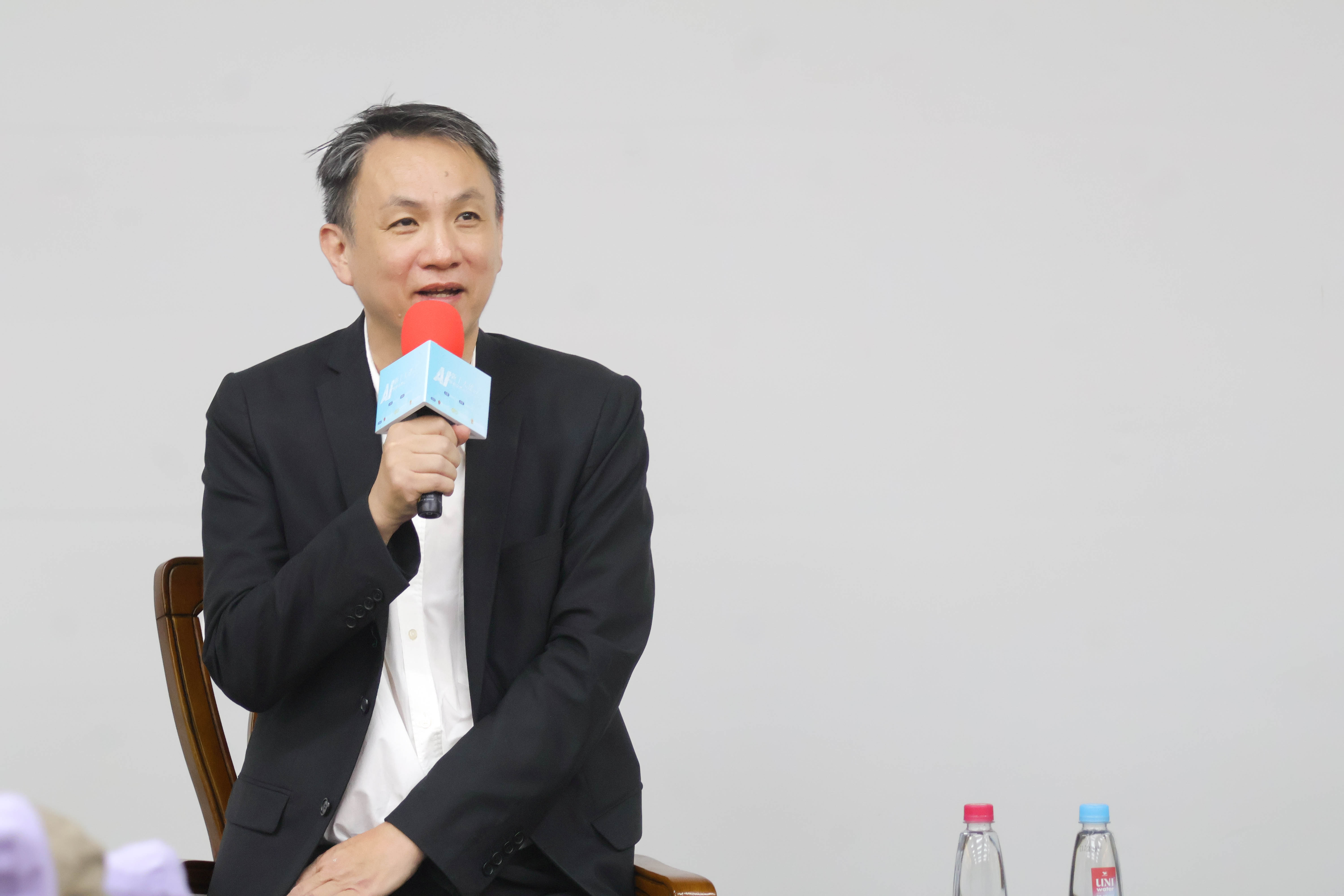 蔡群立院長主持綜合座談